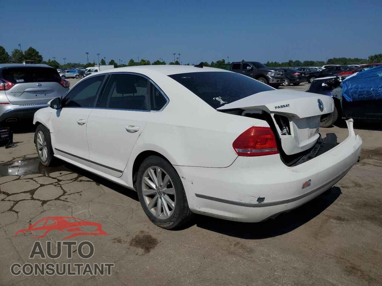 VOLKSWAGEN PASSAT 2012 - 1VWCP7A31CC038430