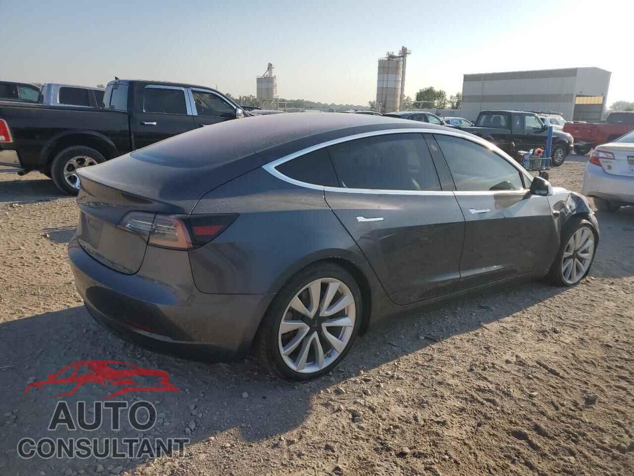 TESLA MODEL 3 2018 - 5YJ3E1EA0JF163532