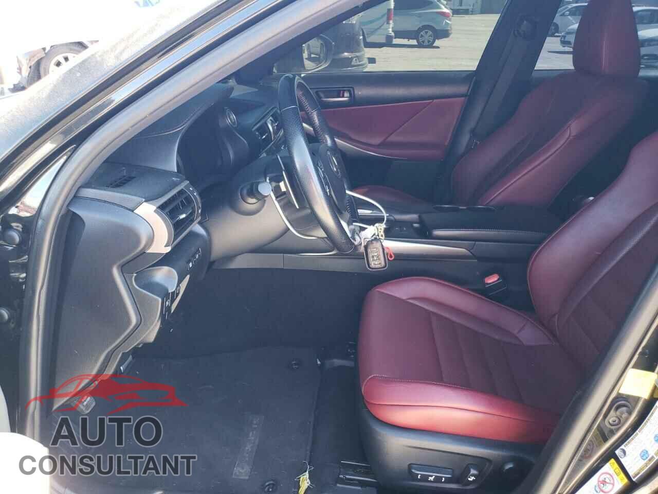 LEXUS IS 2017 - JTHBA1D20H5050563