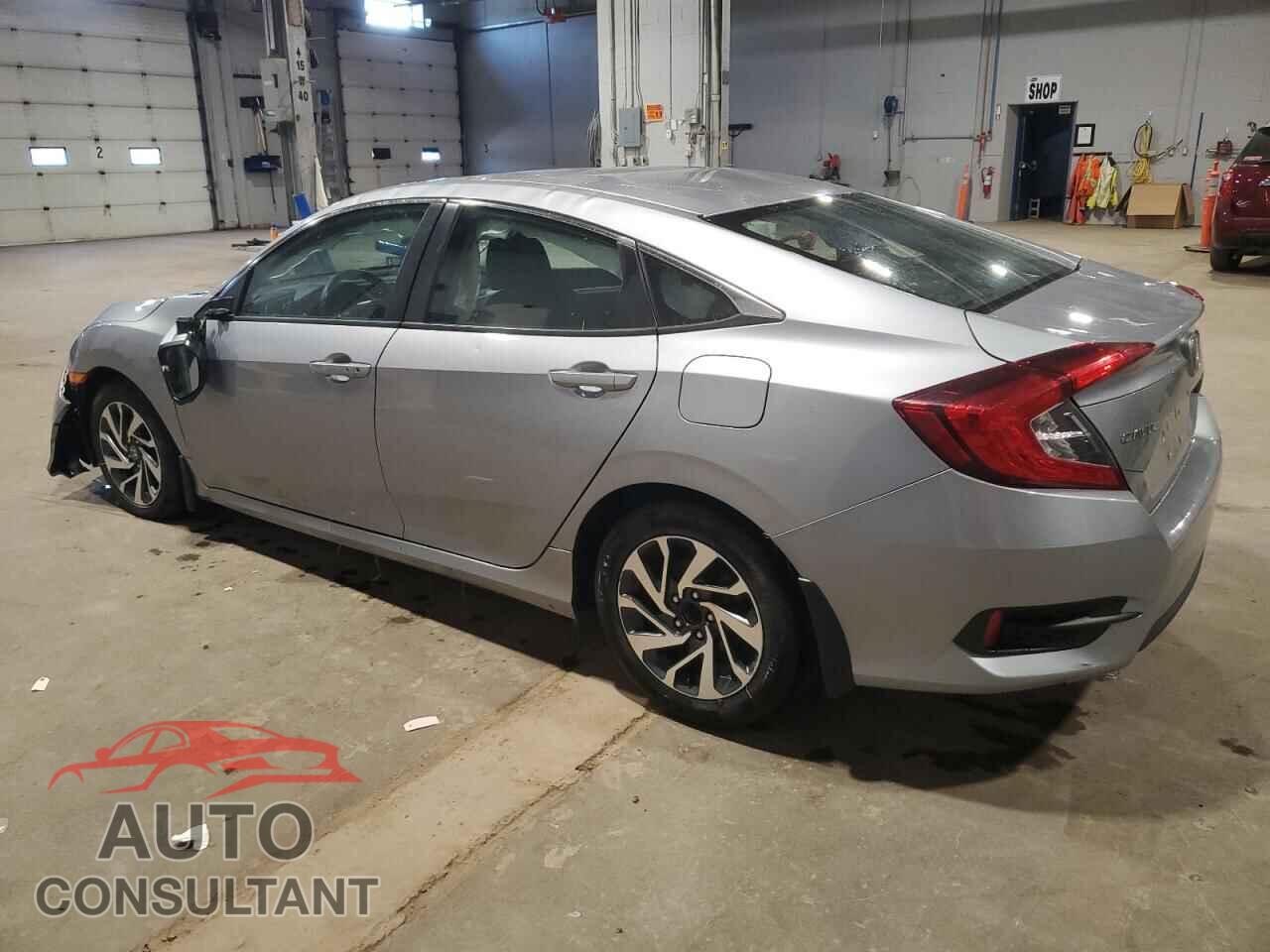 HONDA CIVIC 2018 - 2HGFC2F83JH004844