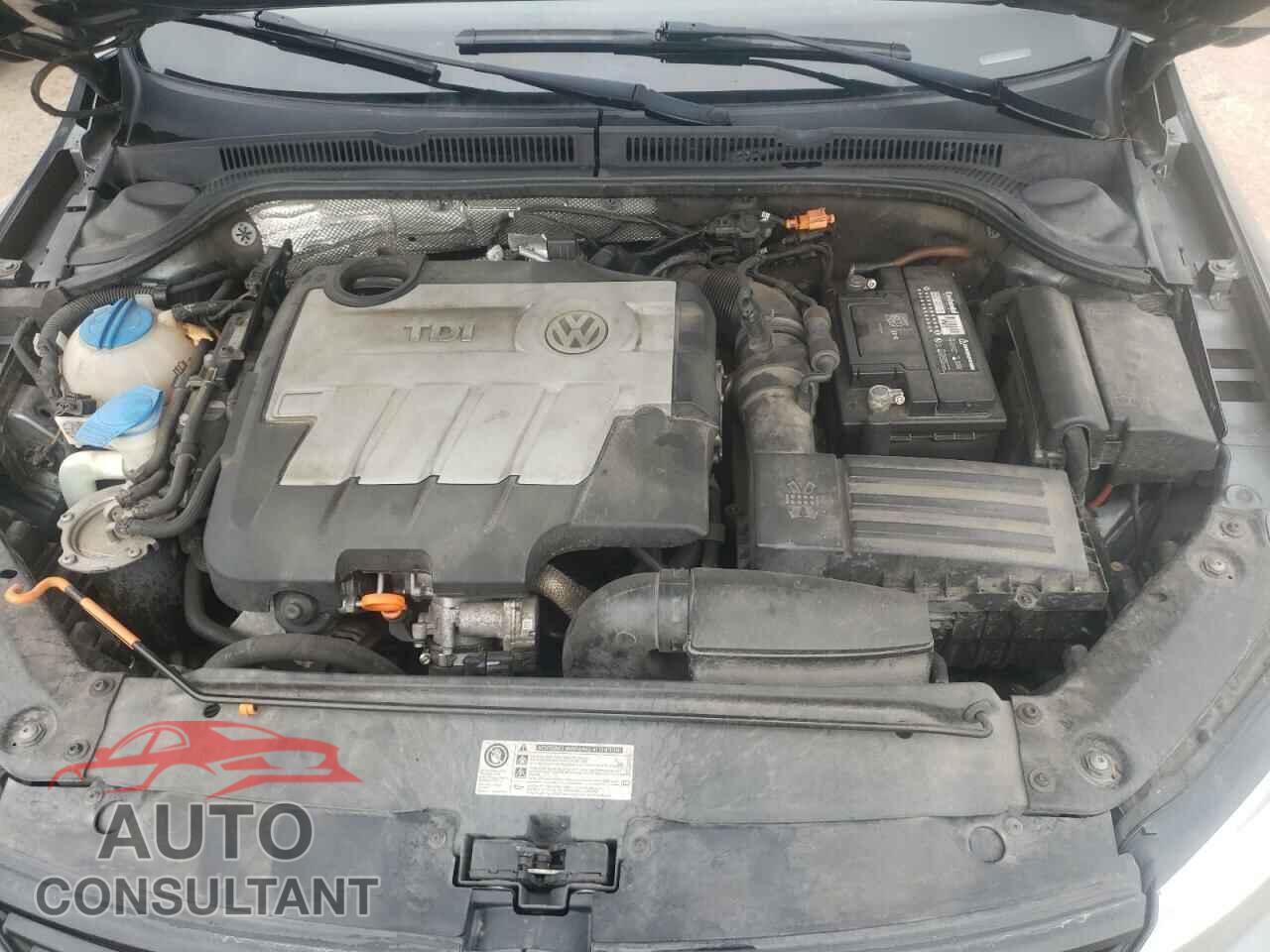 VOLKSWAGEN JETTA 2012 - 3VWLL7AJ7CM348400