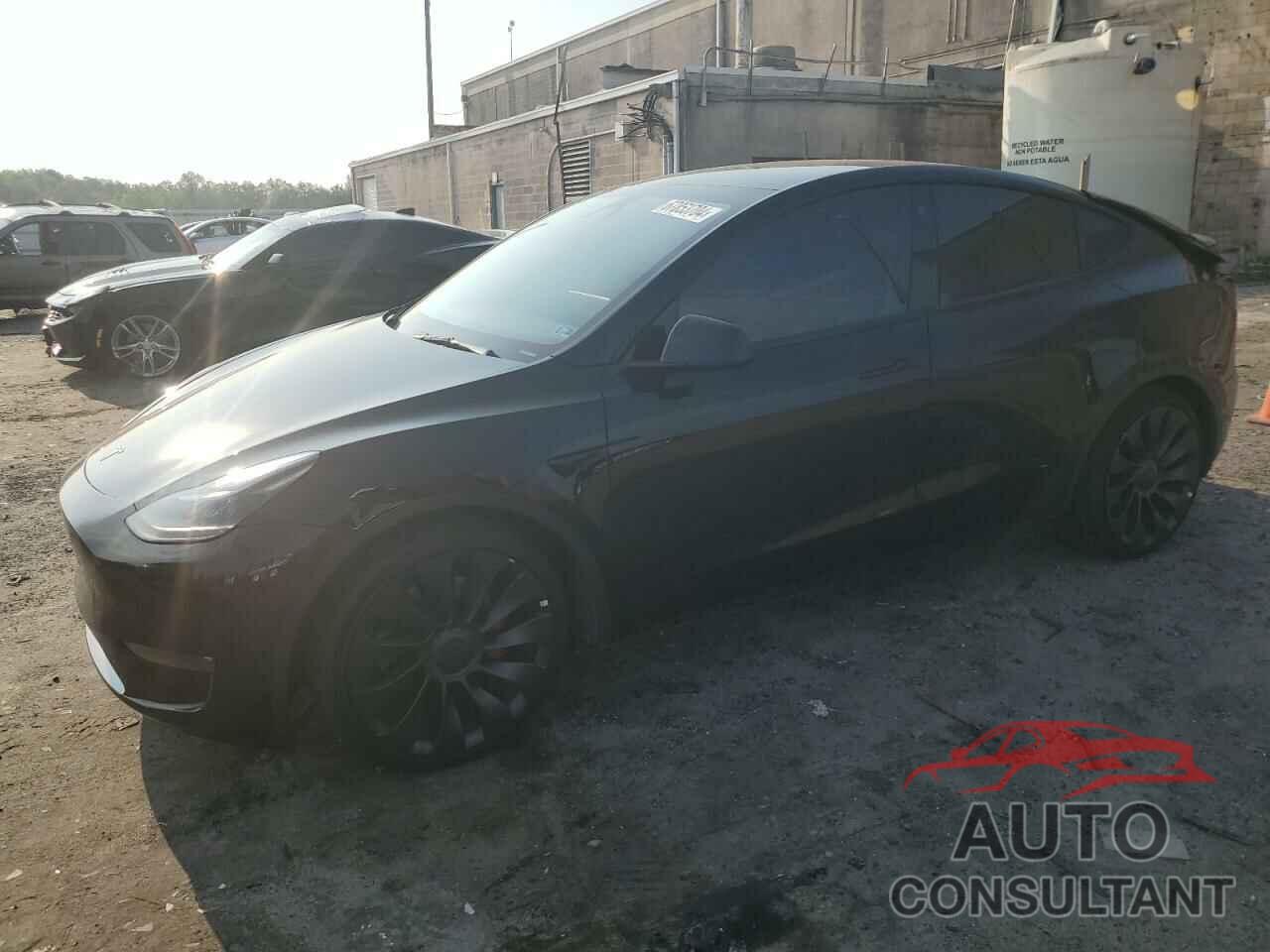 TESLA MODEL Y 2022 - 7SAYGDEF5NF512562