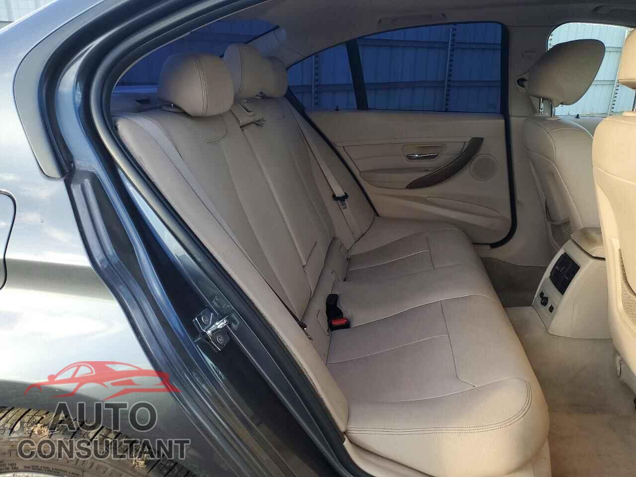 BMW 3 SERIES 2012 - WBA3A5C54CF341947