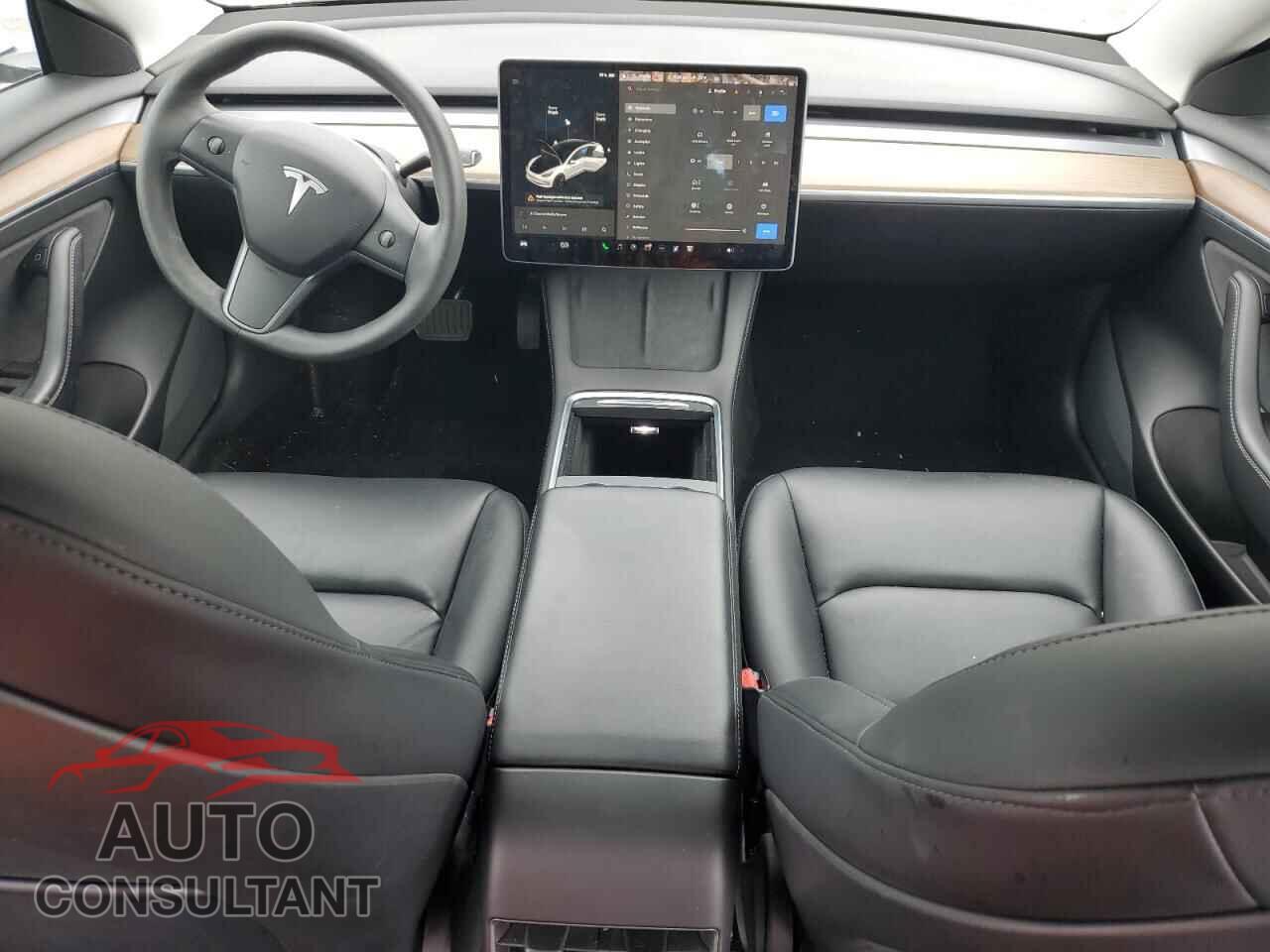 TESLA MODEL 3 2021 - 5YJ3E1EA5MF090386