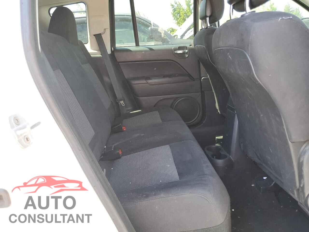 JEEP COMPASS 2011 - 1J4NF1FBXBD281460