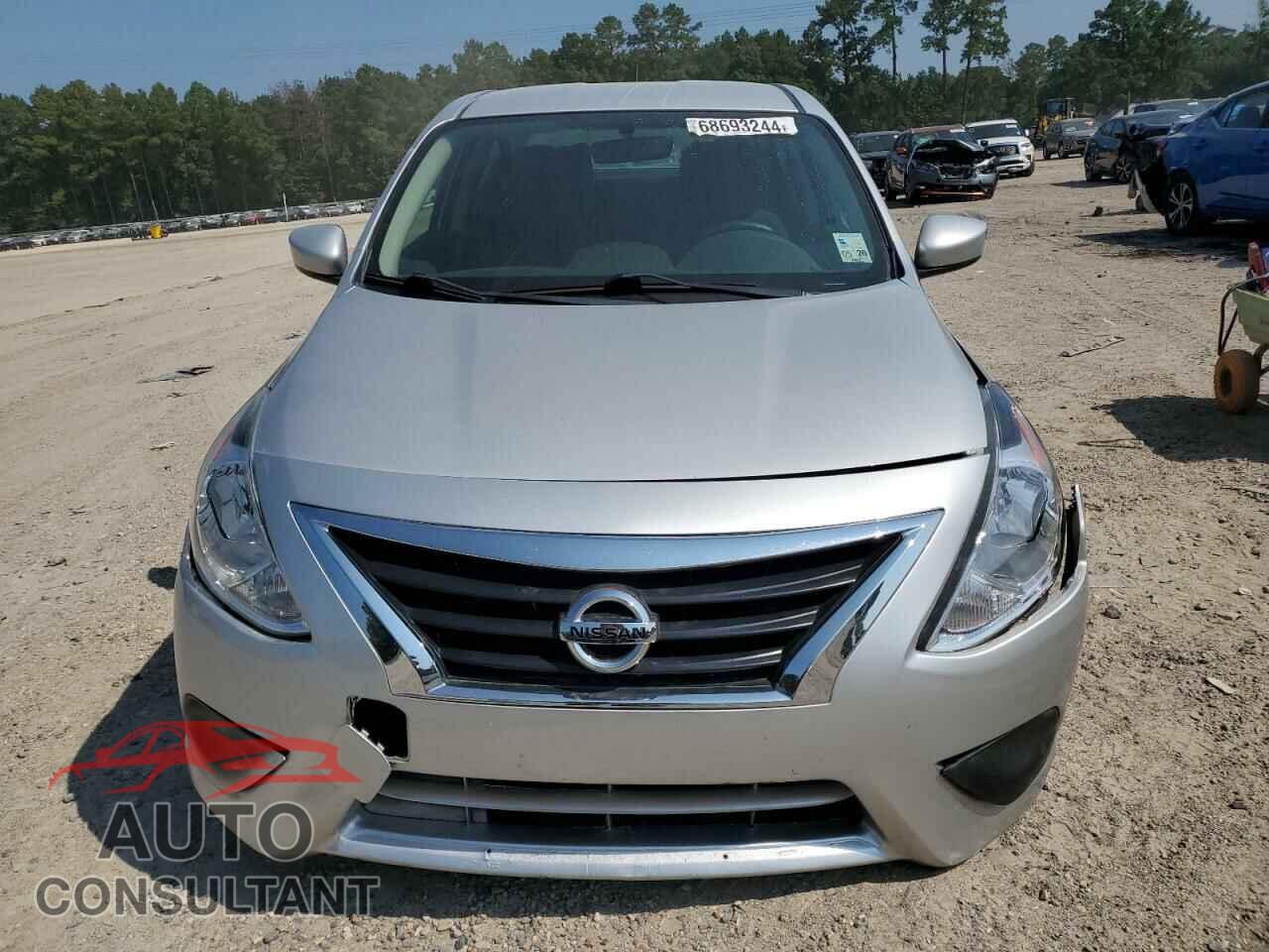 NISSAN VERSA 2019 - 3N1CN7AP3KL810430