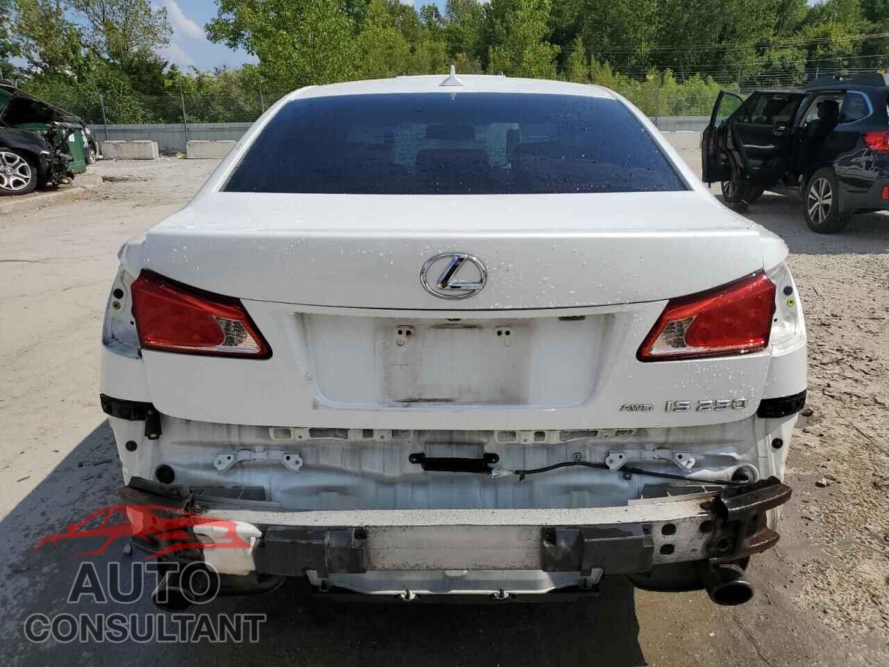 LEXUS IS 2011 - JTHCF5C25B5050936