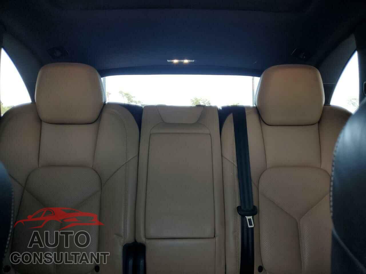 PORSCHE CAYENNE 2018 - WP1AB2A20JLA60448