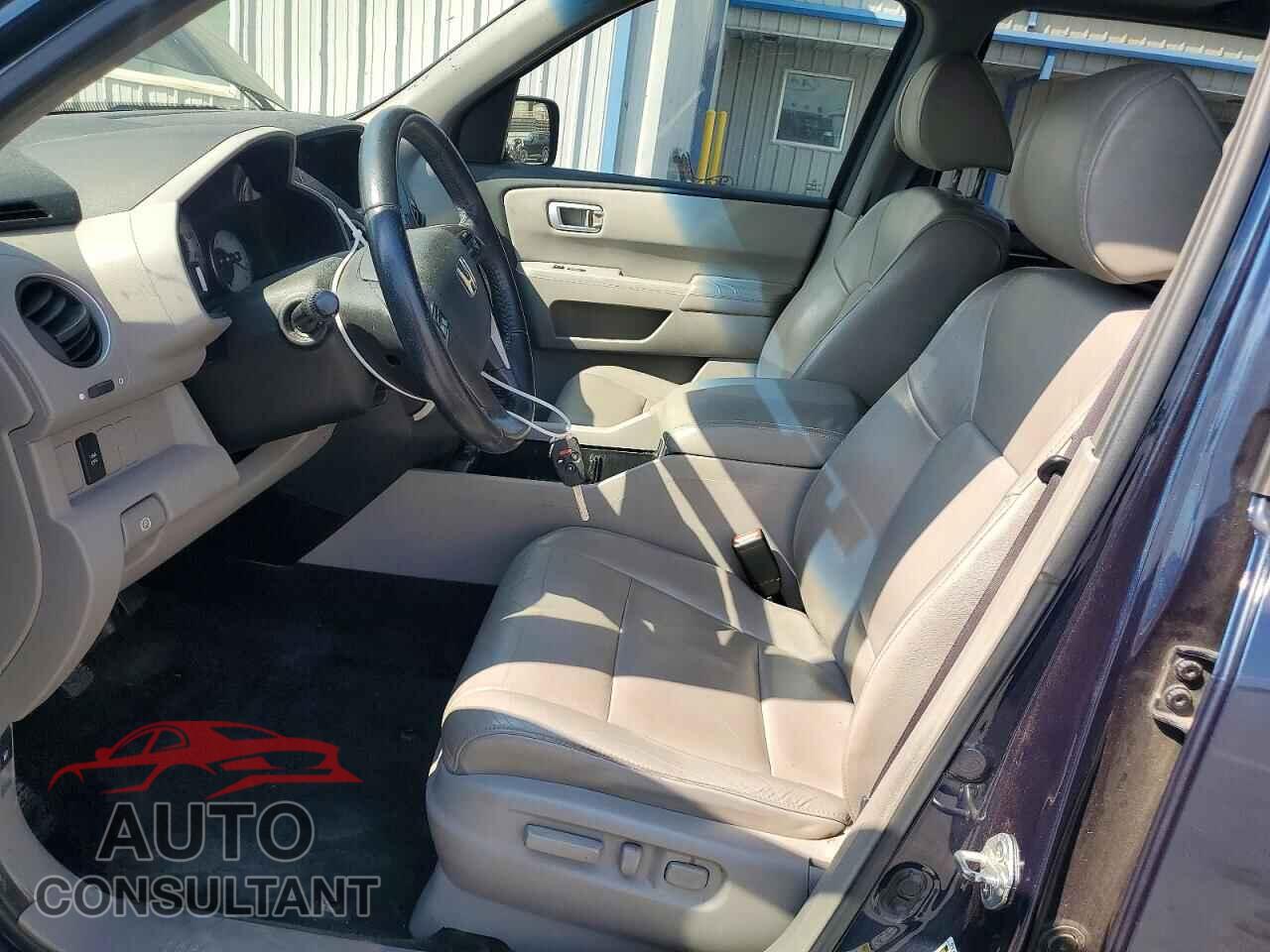 HONDA PILOT 2011 - 5FNYF3H69BB008369