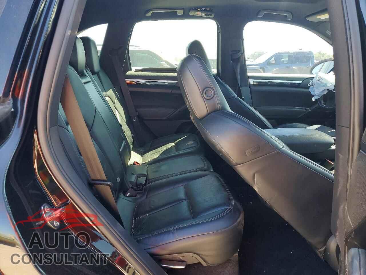 PORSCHE CAYENNE 2012 - WP1AA2A2XCLA01073