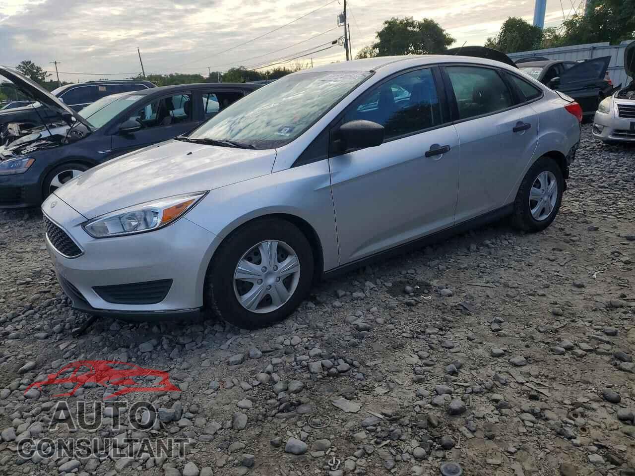 FORD FOCUS 2018 - 1FADP3E27JL283849