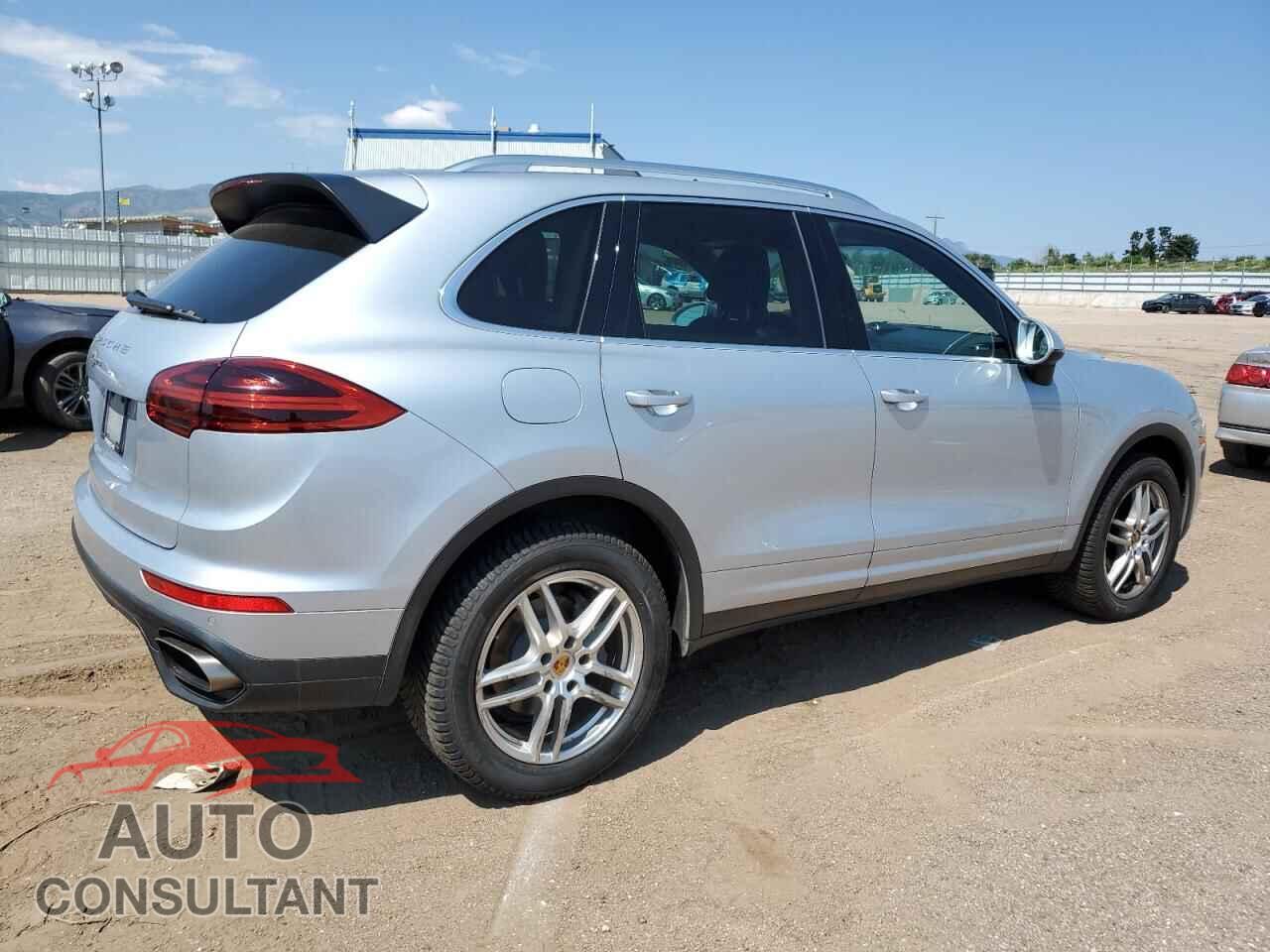 PORSCHE CAYENNE 2016 - WP1AA2A23GLA04886