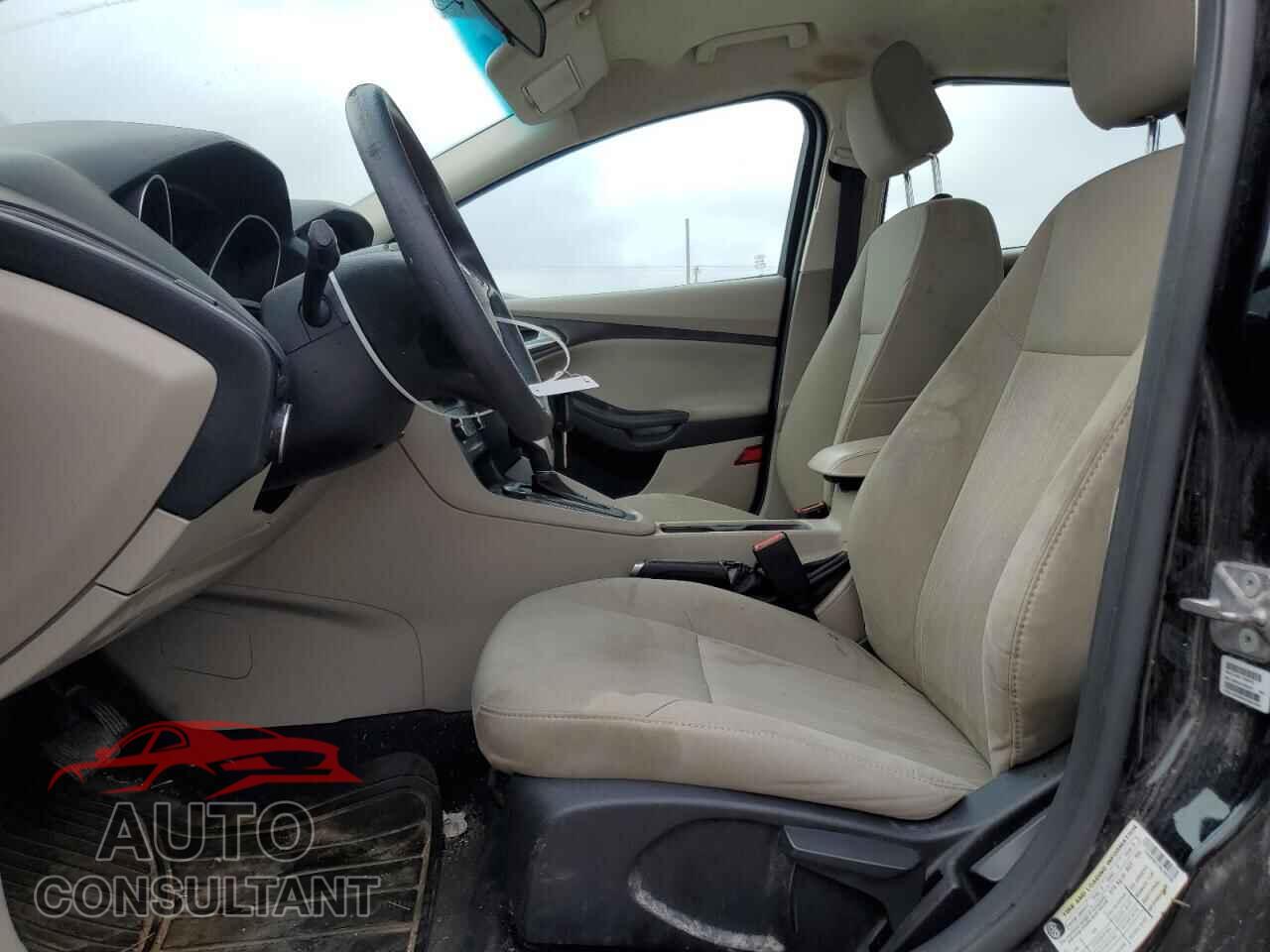 FORD FOCUS 2017 - 1FADP3F27HL259706