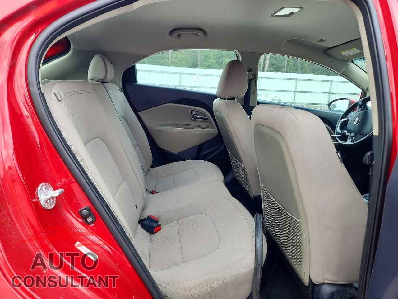 KIA RIO 2015 - KNADN5A36F6421572