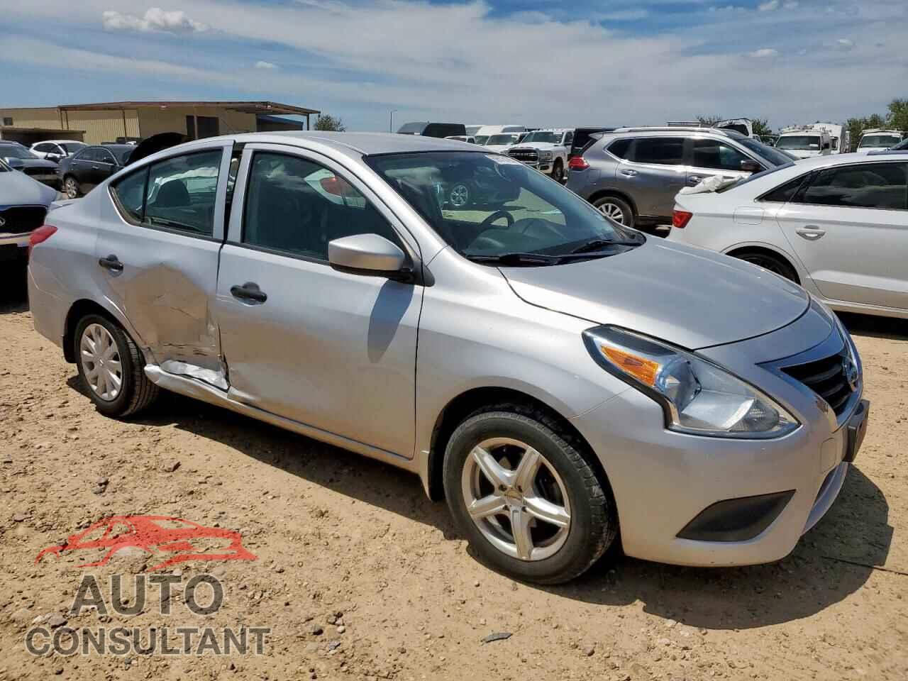 NISSAN VERSA 2017 - 3N1CN7AP6HL907713