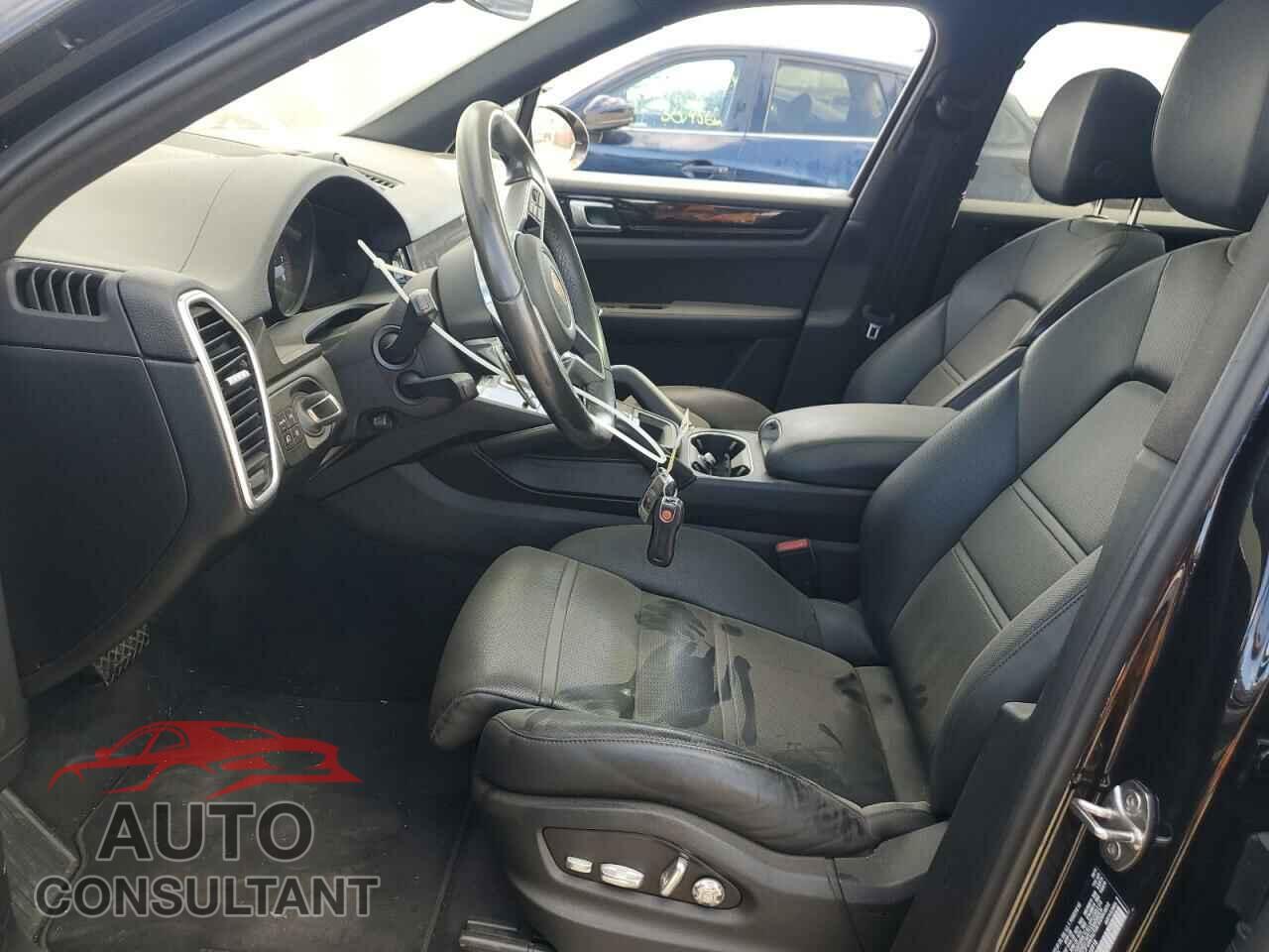 PORSCHE CAYENNE 2019 - WP1AA2AY7KDA15915