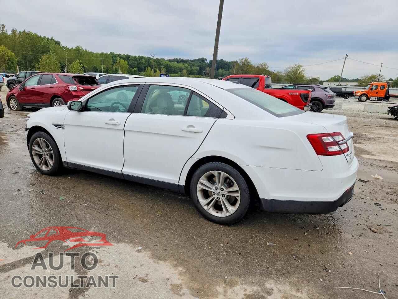 FORD TAURUS 2019 - 1FAHP2E85KG109062