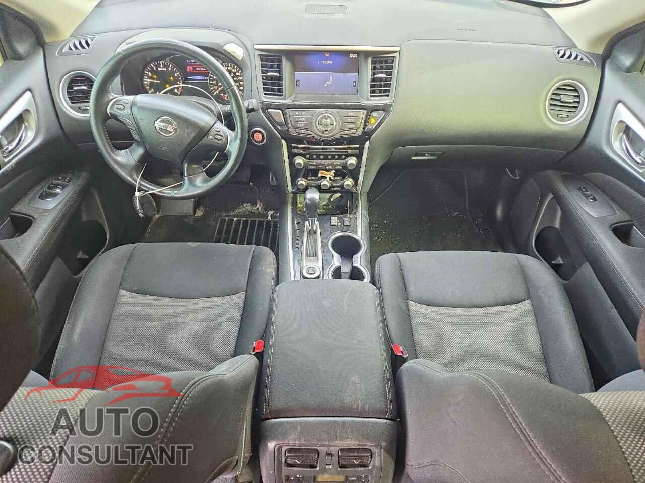 NISSAN PATHFINDER 2017 - 5N1DR2MM6HC636461