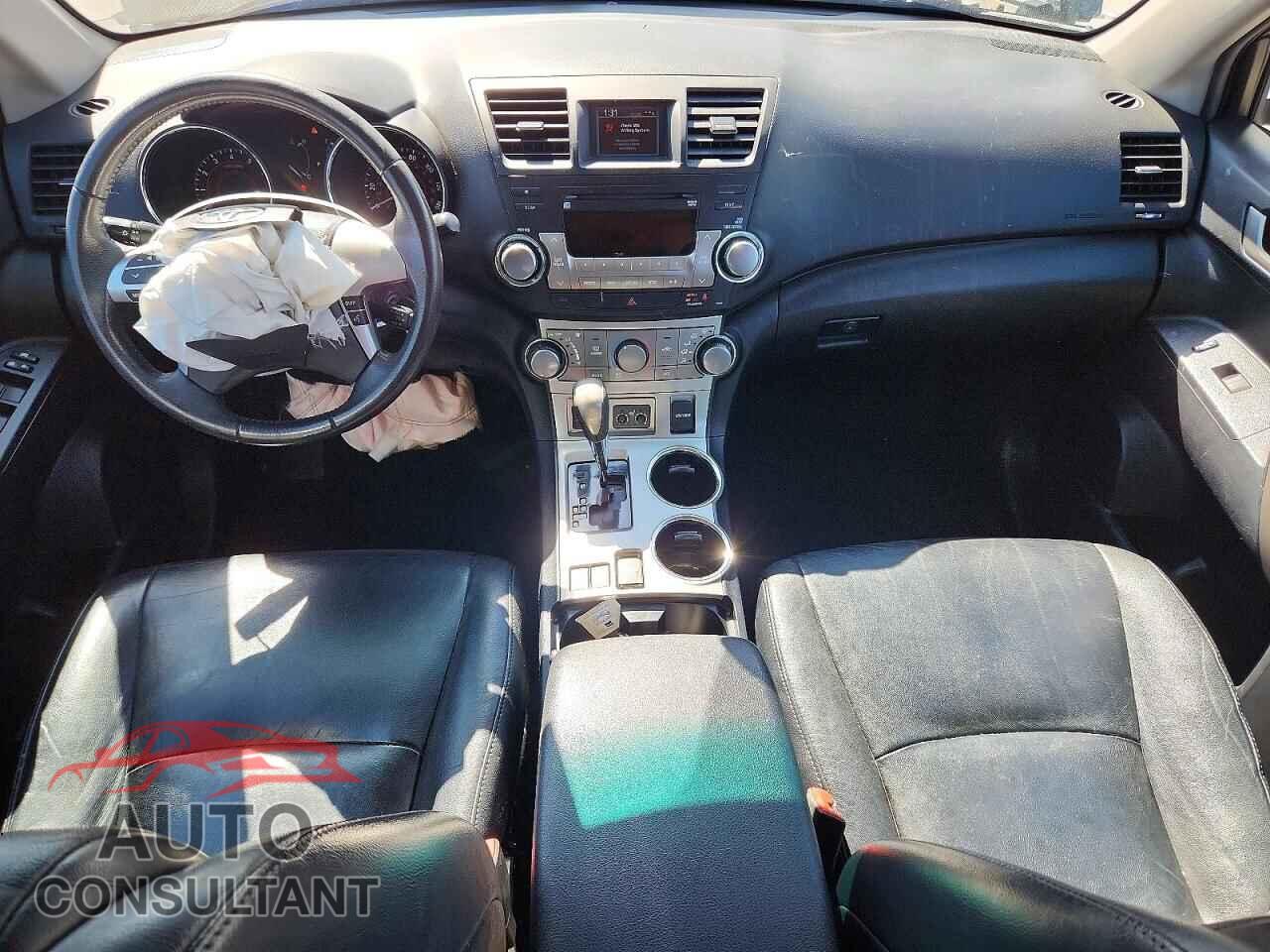 TOYOTA HIGHLANDER 2012 - 5TDBK3EH1CS125772