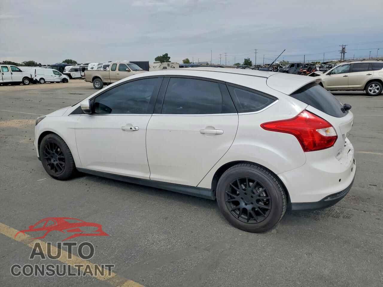 FORD FOCUS 2012 - 1FAHP3N23CL210529