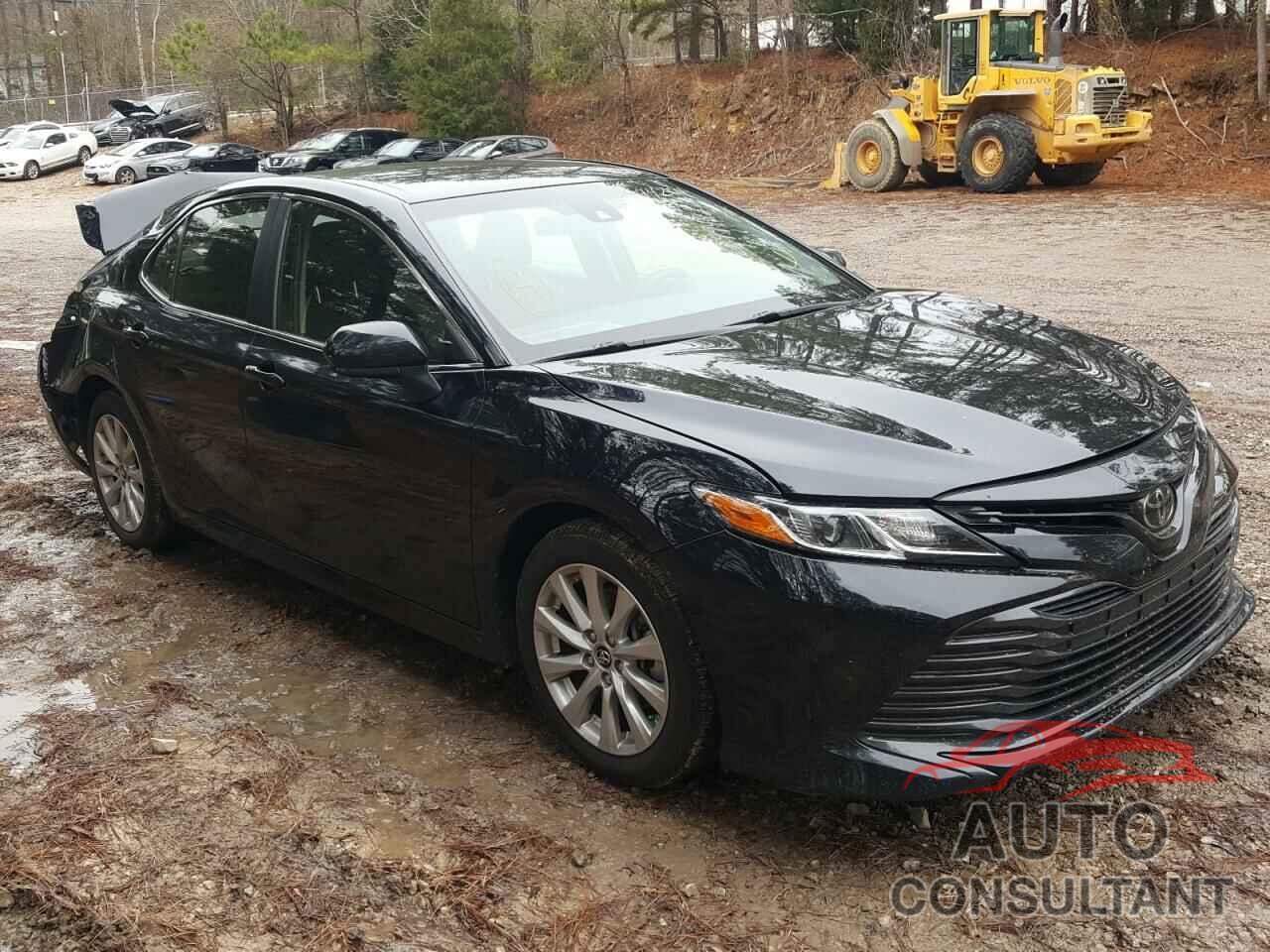 TOYOTA CAMRY 2018 - JTNB11HKXJ3068531