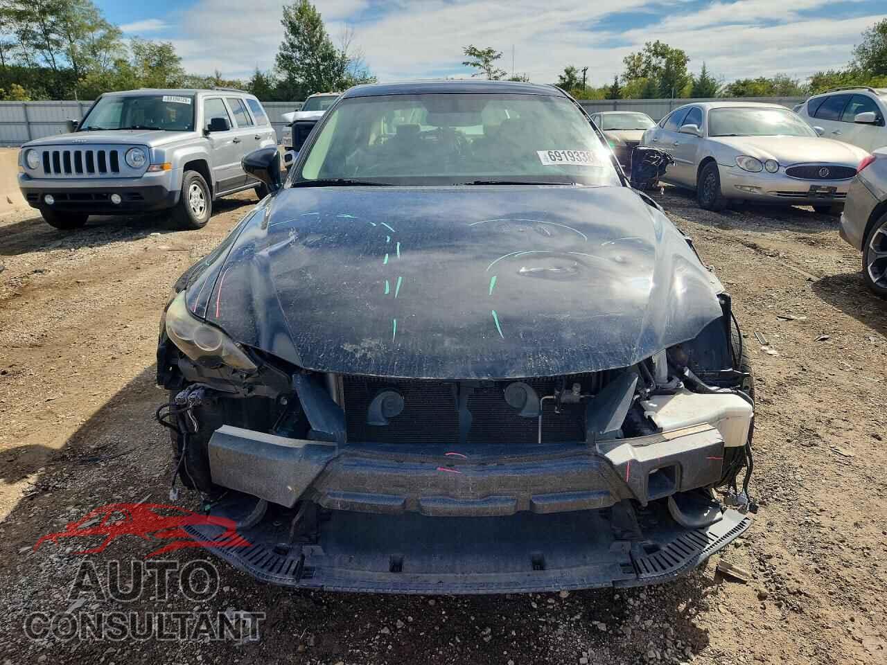 LEXUS IS 2014 - JTHCF1D25E5006012