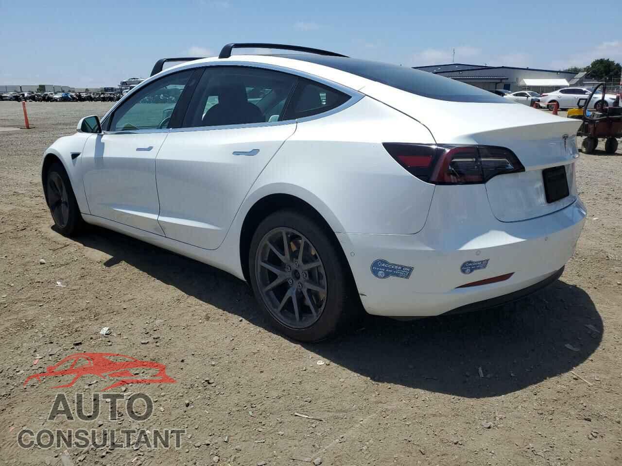 TESLA MODEL 3 2020 - 5YJ3E1EA0LF613523