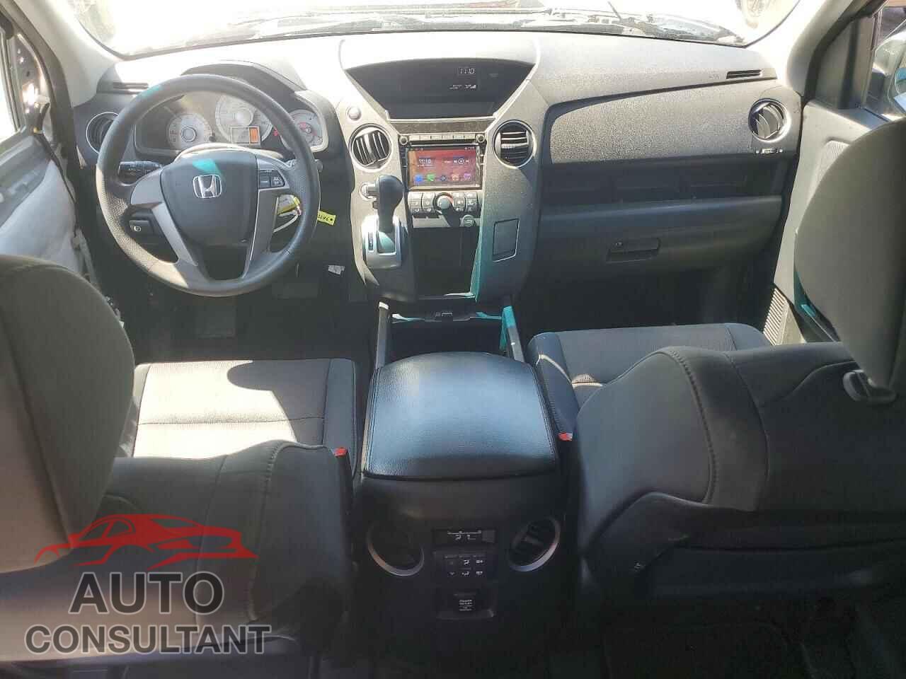 HONDA PILOT 2011 - 5FNYF4H26BB011393