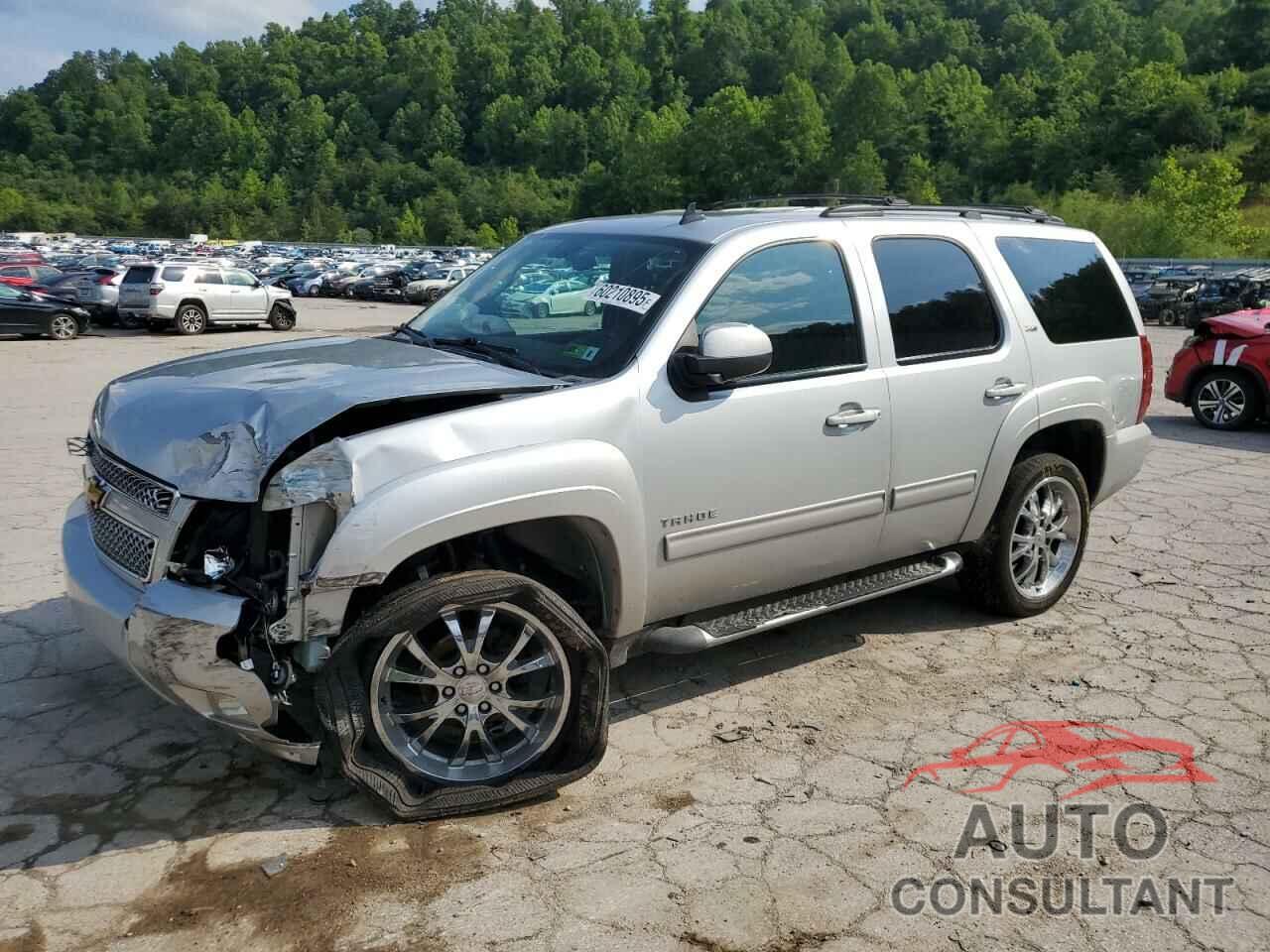 CHEVROLET TAHOE 2013 - 1GNSKBE09DR105622