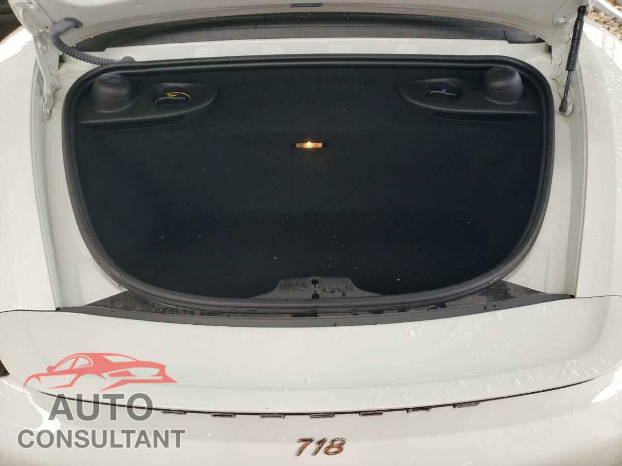 PORSCHE BOXSTER 2017 - WP0CA2A85HS220731