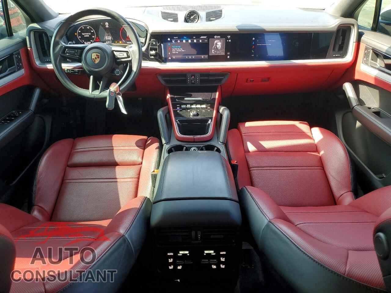 PORSCHE CAYENNE 2024 - WP1BA2AY7RDA52218
