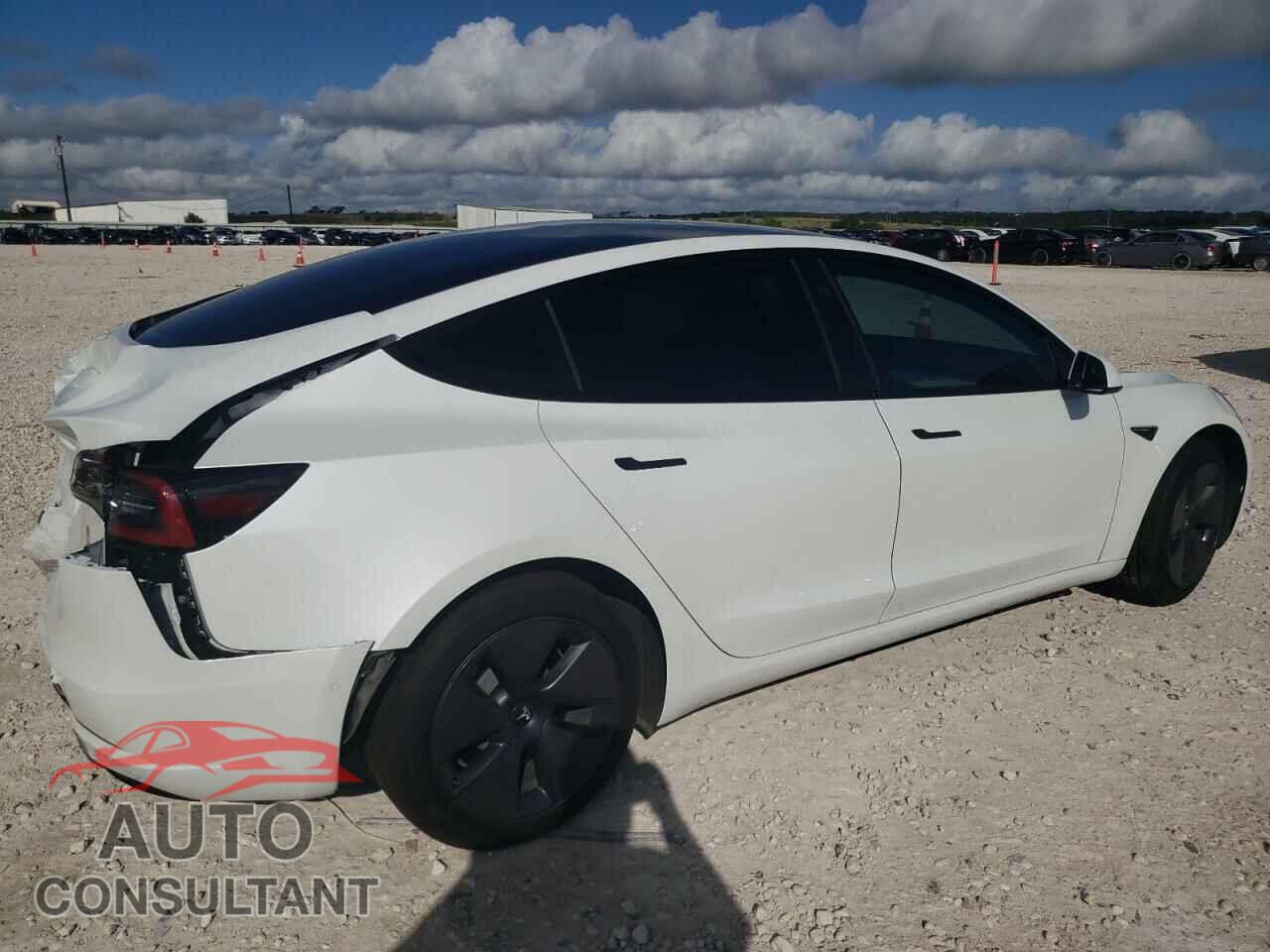 TESLA MODEL 3 2021 - 5YJ3E1EA4MF093845
