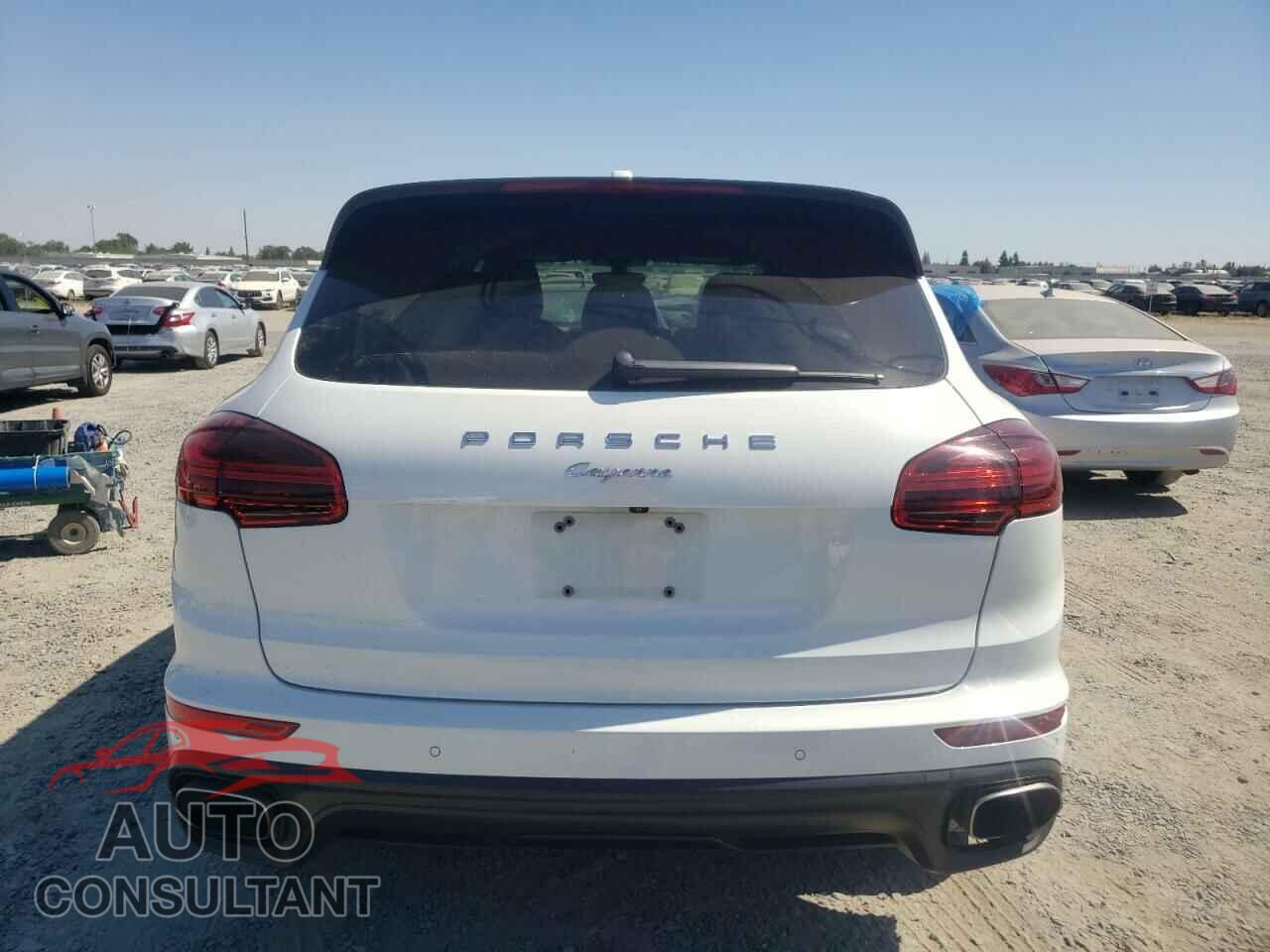 PORSCHE CAYENNE 2016 - WP1AA2A20GLA10662