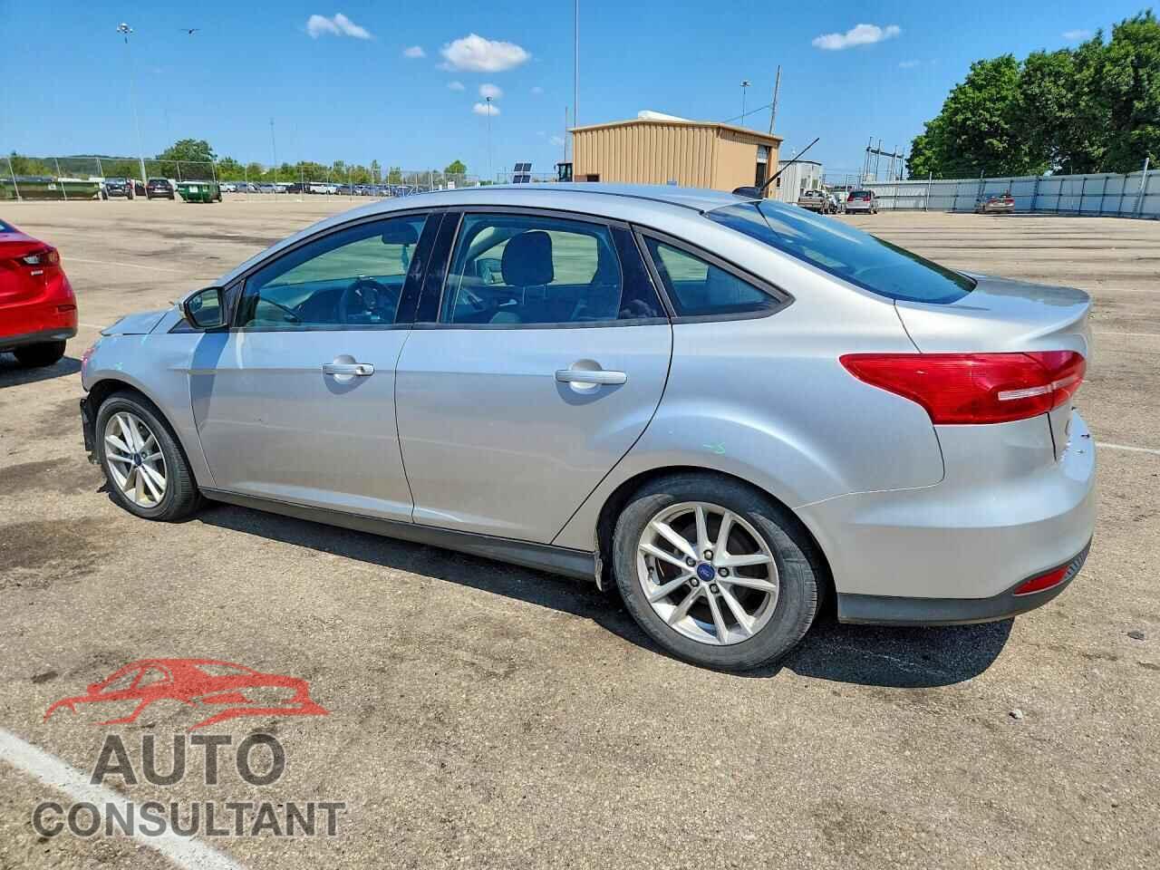 FORD FOCUS 2017 - 1FADP3F22HL327362
