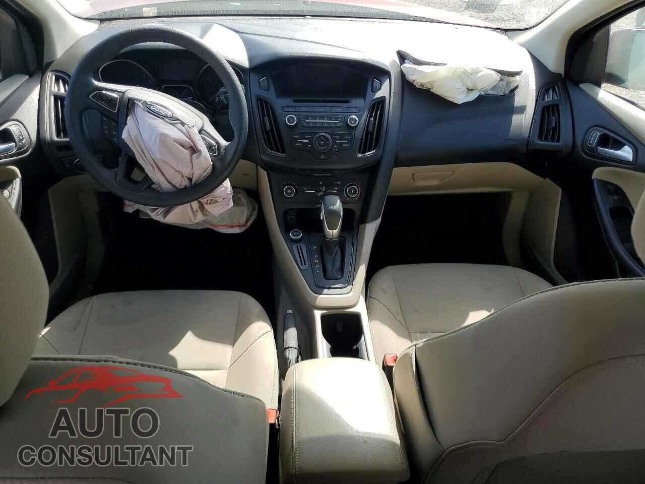 FORD FOCUS 2017 - 1FADP3F22HL327247