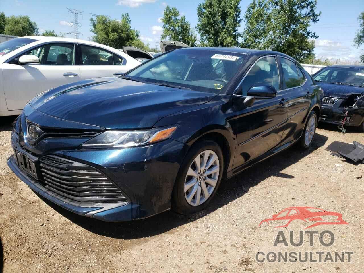 TOYOTA CAMRY 2018 - 4T1B11HK1JU650074