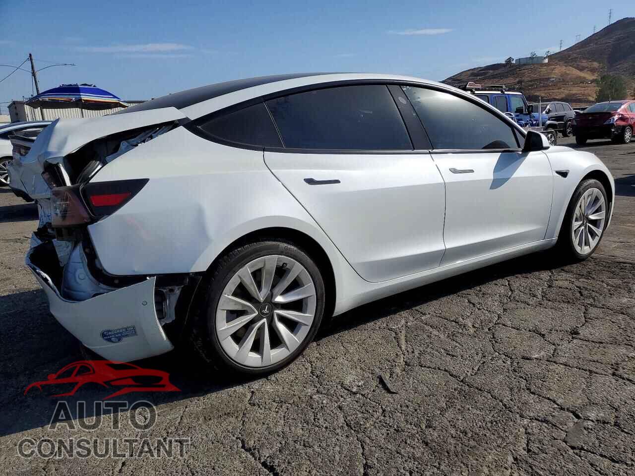 TESLA MODEL 3 2021 - 5YJ3E1EB2MF877465