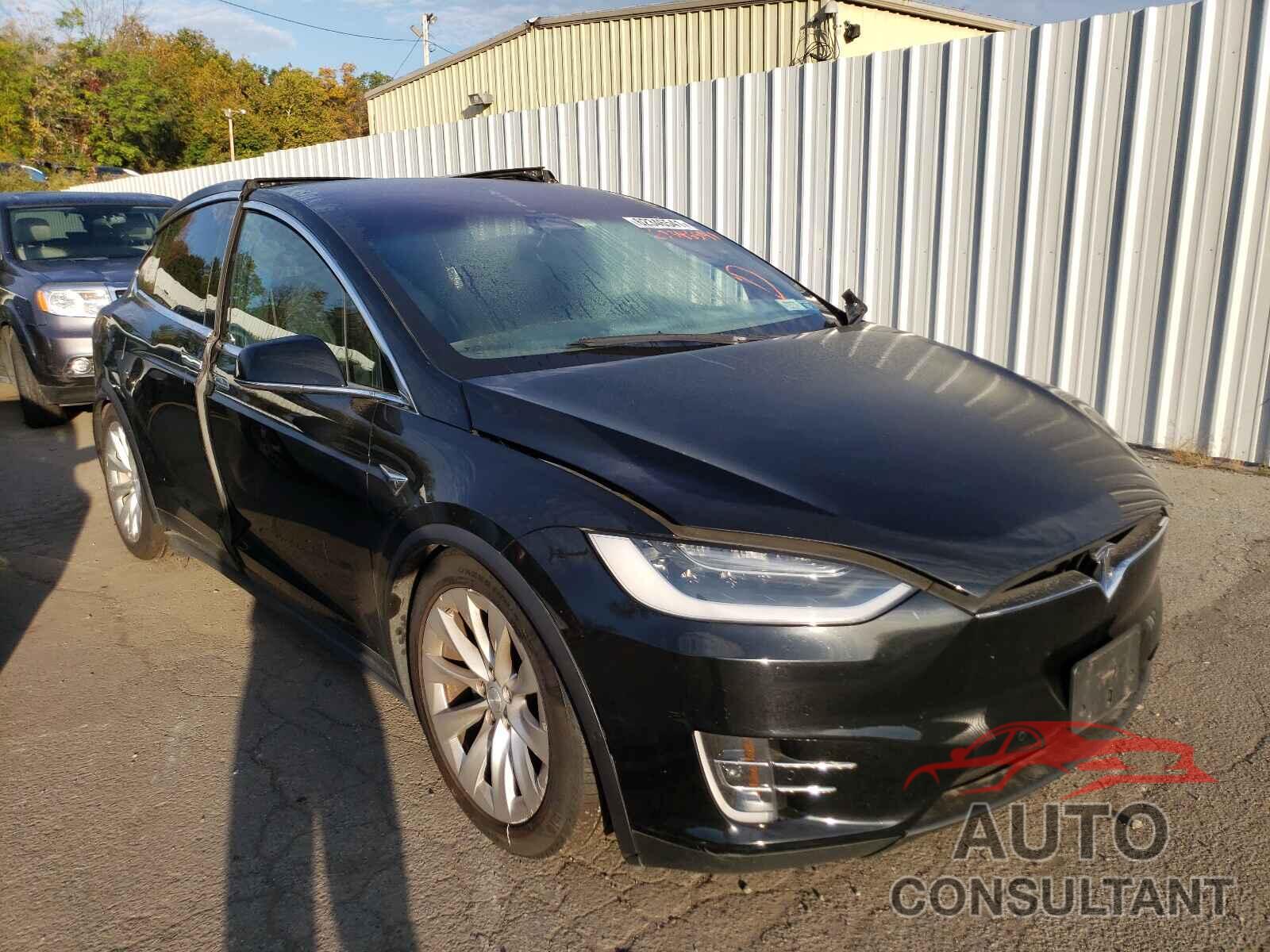 TESLA MODEL X 2017 - 5YJXCBE23HF077518