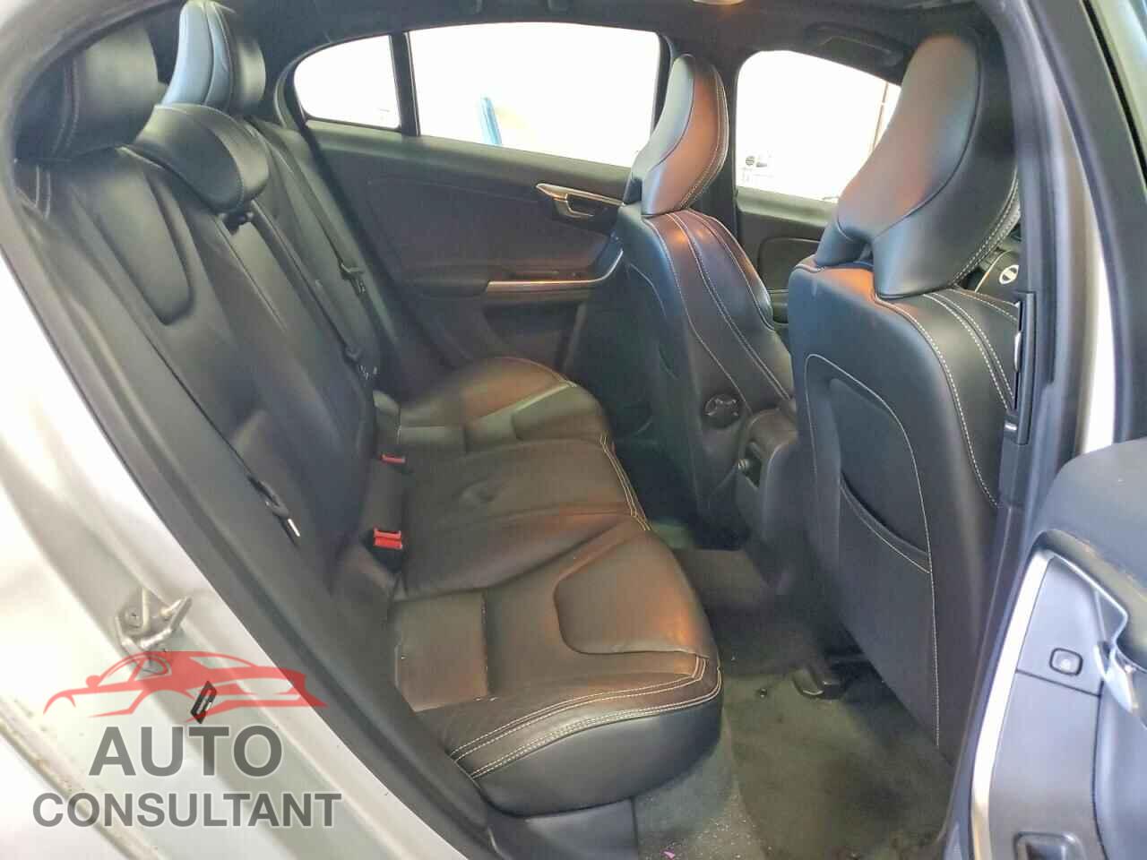 VOLVO S60 2015 - YV140MFB9F1299809