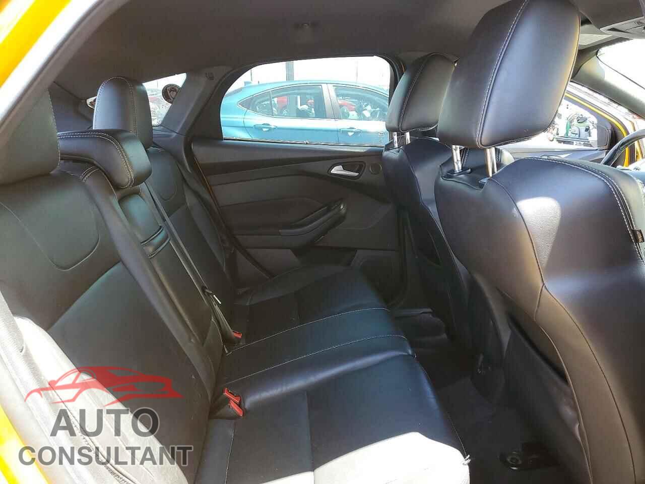 FORD FOCUS 2013 - 1FADP3L93DL221496