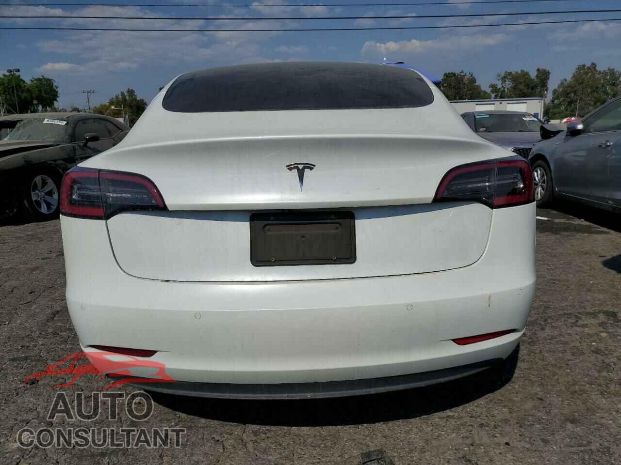 TESLA MODEL 3 2020 - 5YJ3E1EA2LF745084