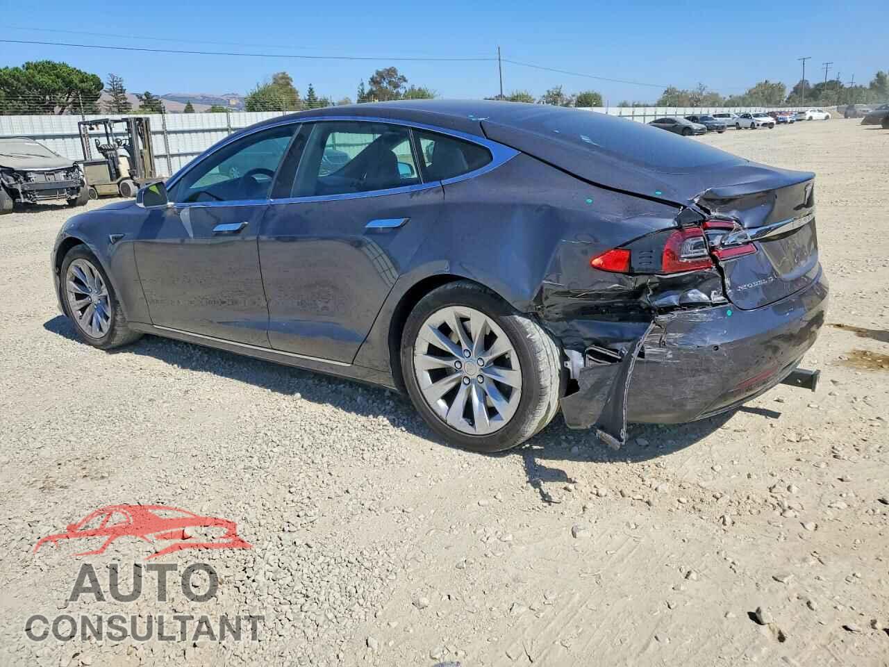 TESLA MODEL S 2018 - 5YJSA1E25JF273427