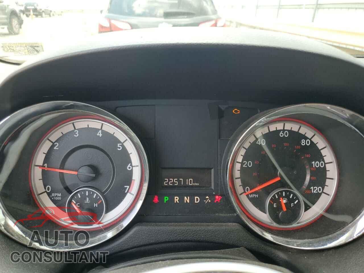 DODGE CARAVAN 2013 - 2C4RDGCG3DR528124