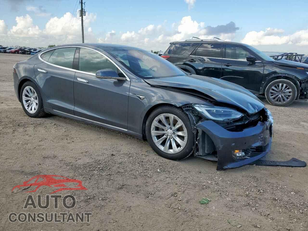 TESLA MODEL S 2017 - 5YJSA1E27HF180483