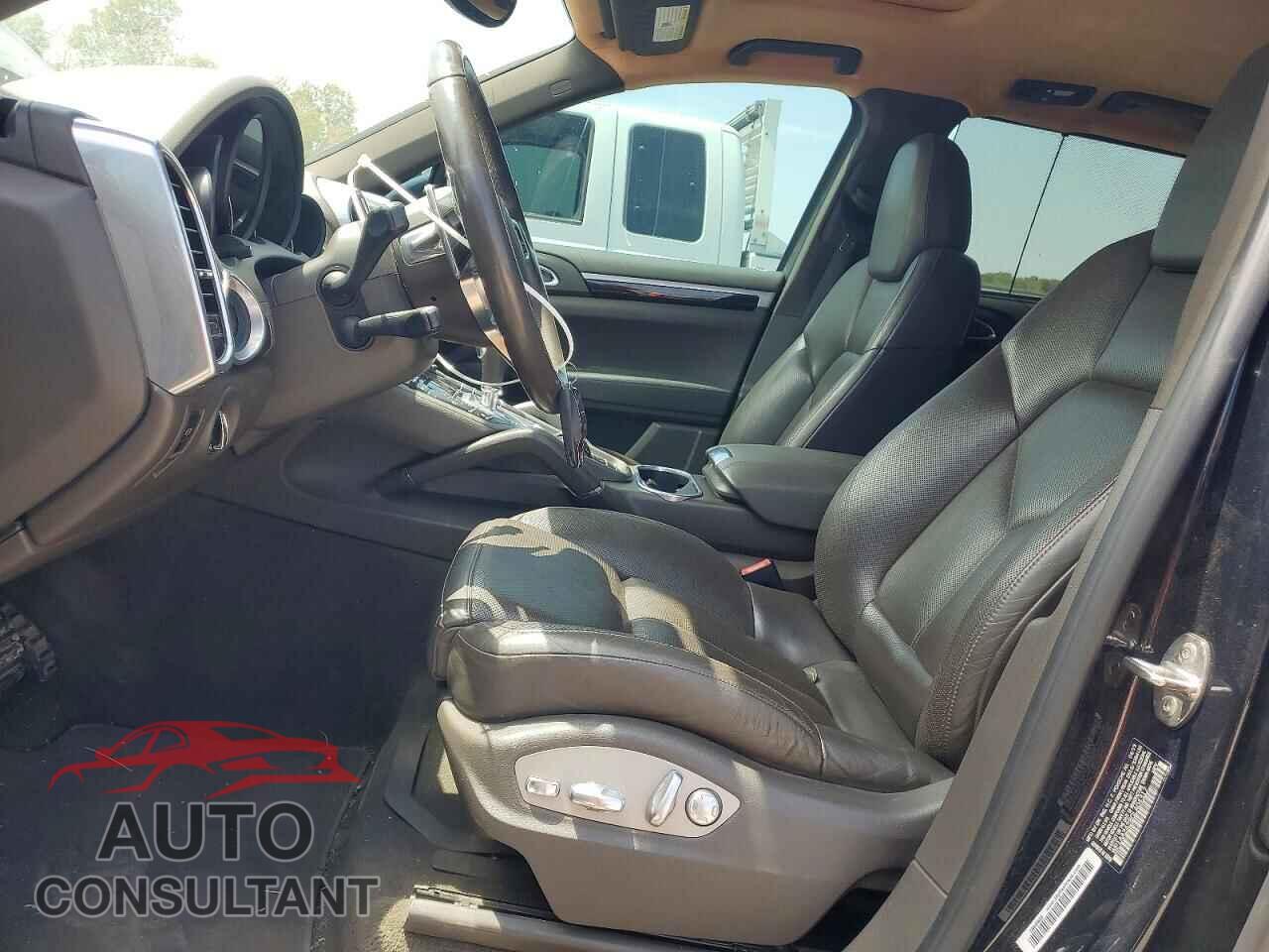 PORSCHE CAYENNE 2016 - WP1AA2A28GLA04317