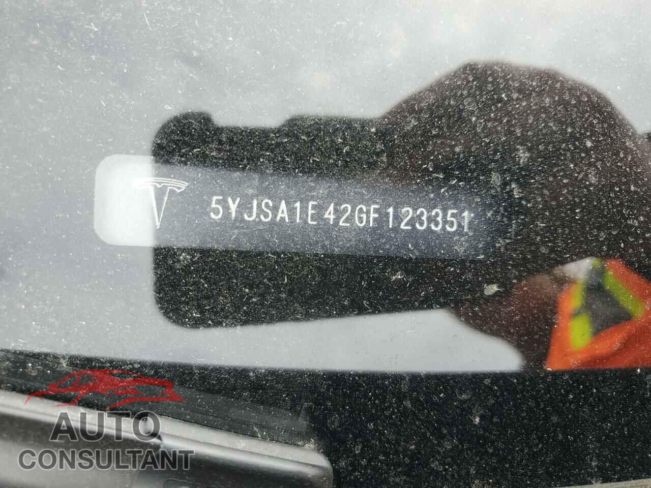 TESLA MODEL S 2016 - 5YJSA1E42GF123351