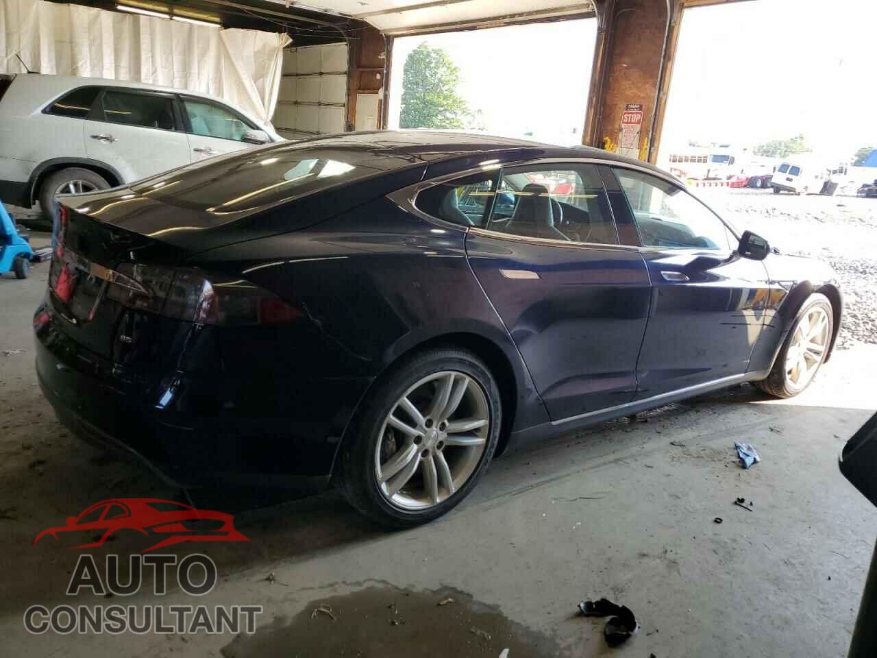 TESLA MODEL S 2014 - 5YJSA1H16EFP43523