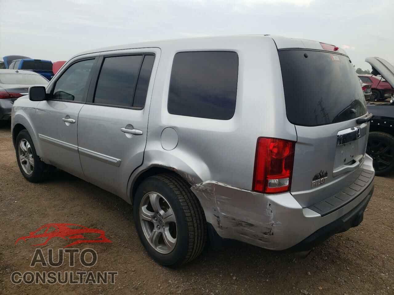 HONDA PILOT 2015 - 5FNYF4H58FB009287