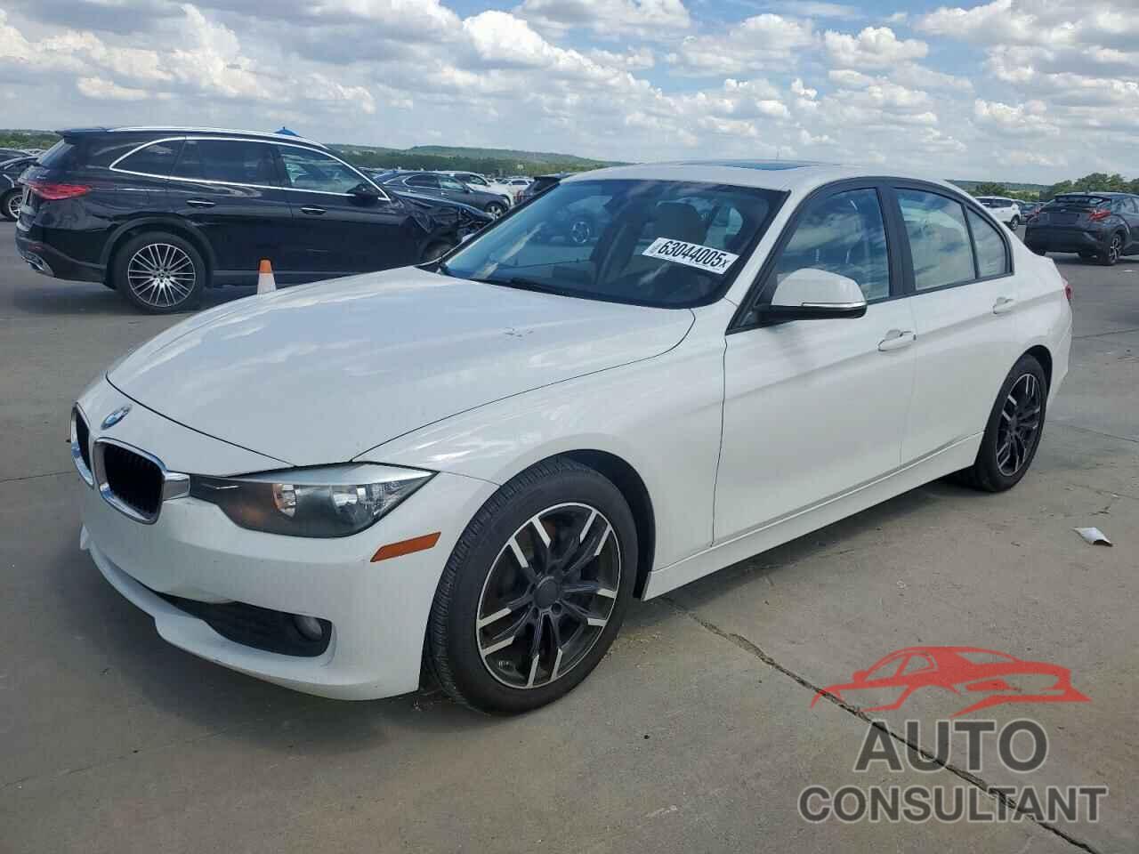 BMW 3 SERIES 2014 - WBA3D3C57EF099105