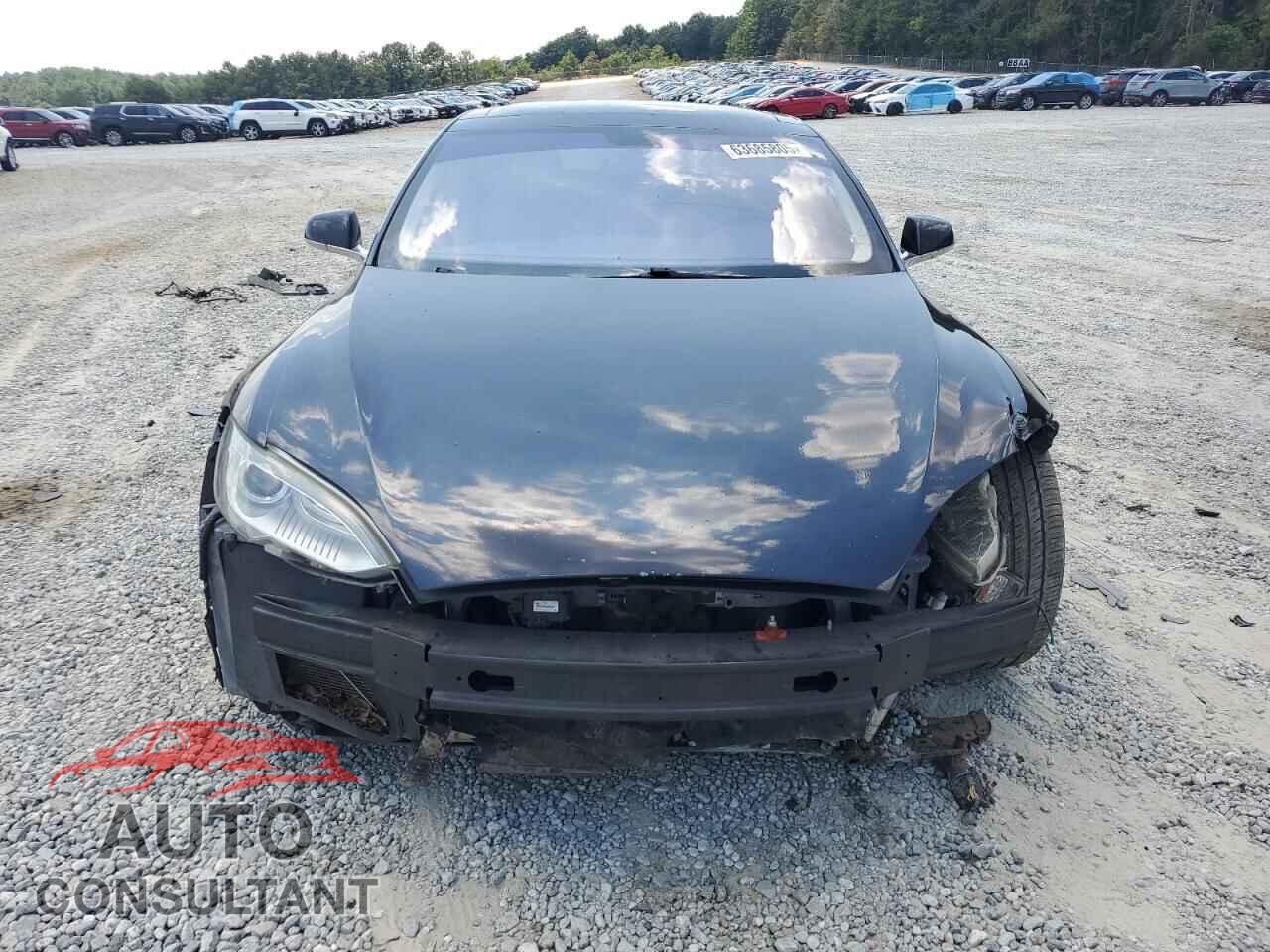 TESLA MODEL S 2013 - 5YJSA1DN8DFP04343